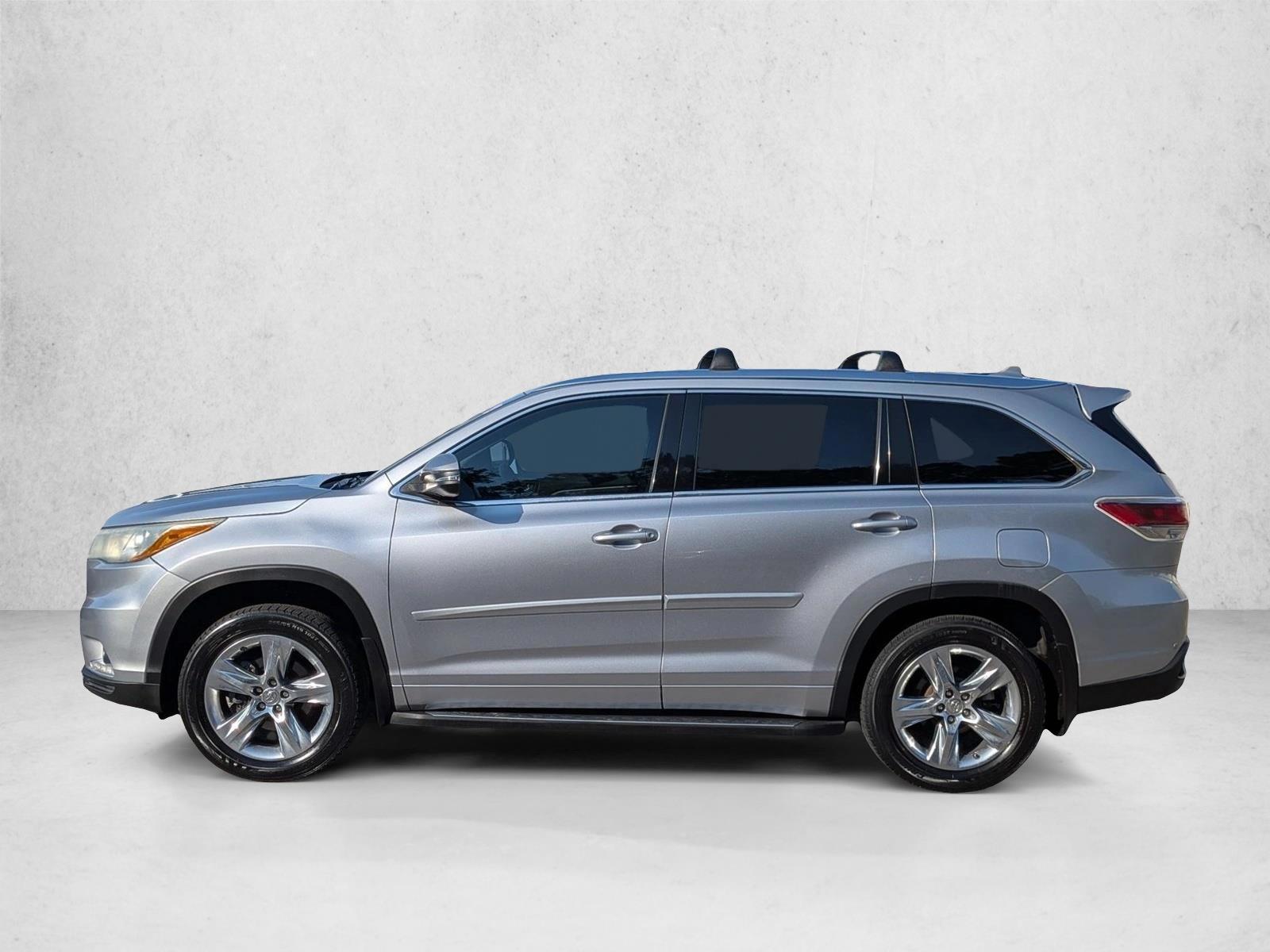 Thumbnail: 2015 Toyota Highlander - 2