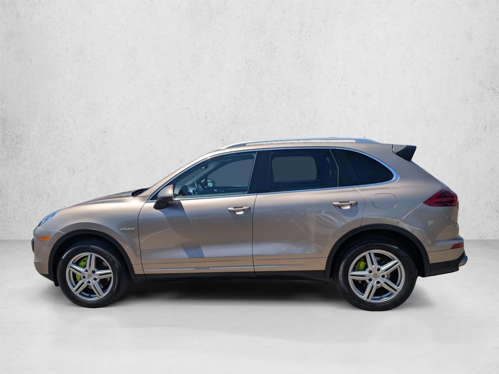 Thumbnail: 2016 Porsche Cayenne - 2