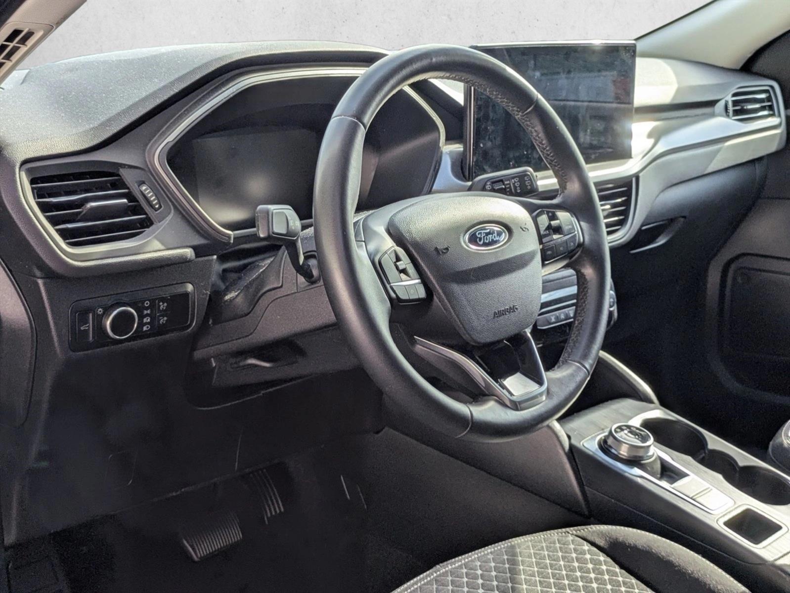 Thumbnail: 2023 Ford Escape - 3