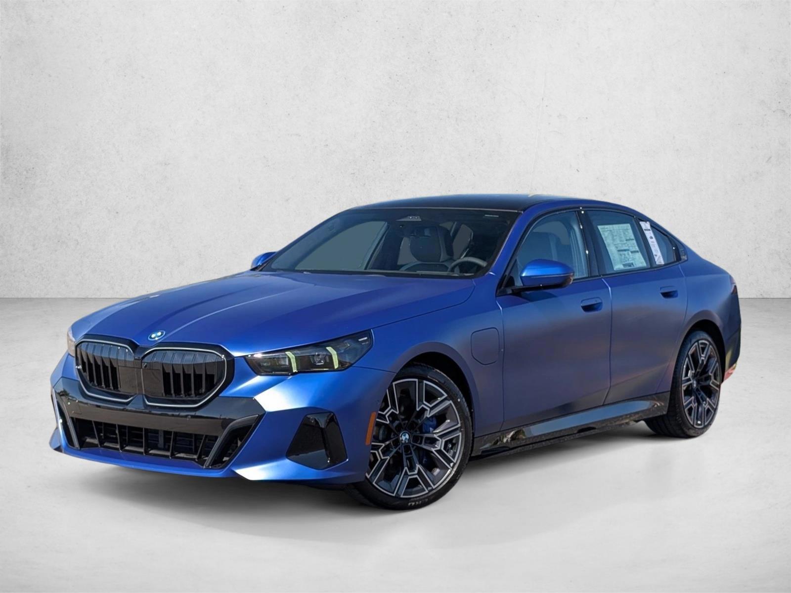 Thumbnail: 2026 BMW 5 Series - 1
