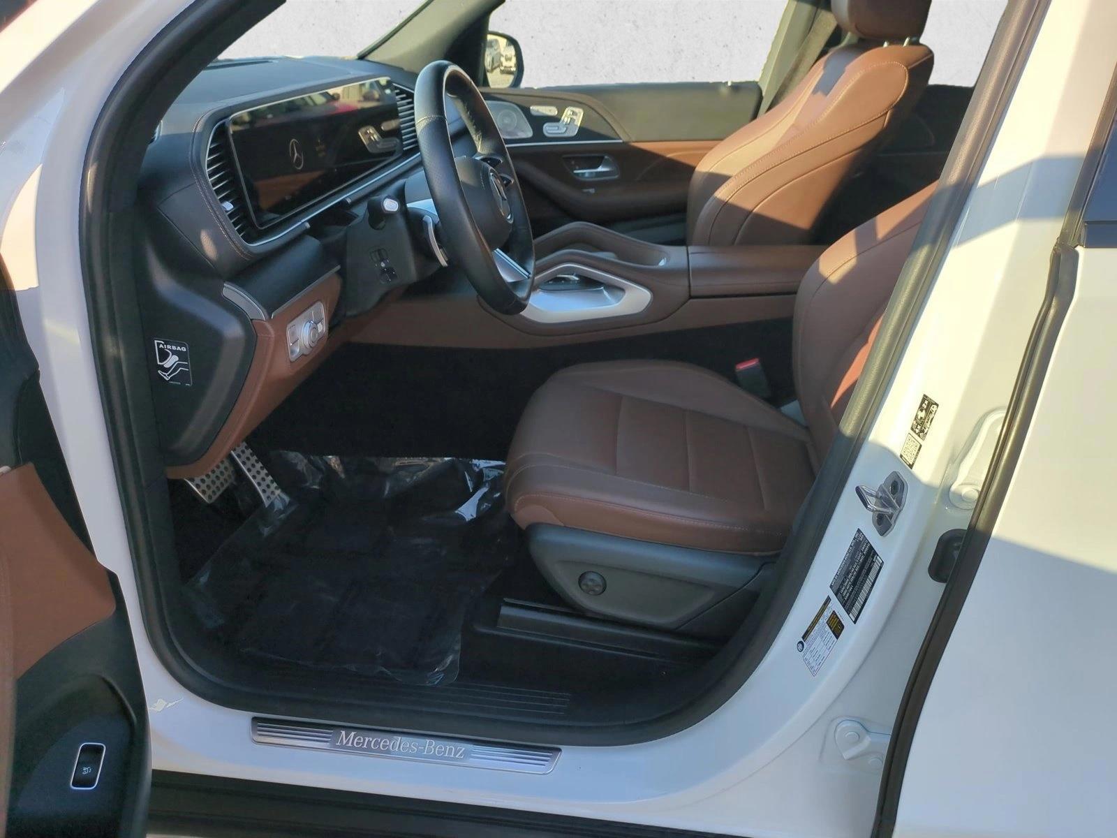2025 Mercedes-Benz GLS Base - Photo 17