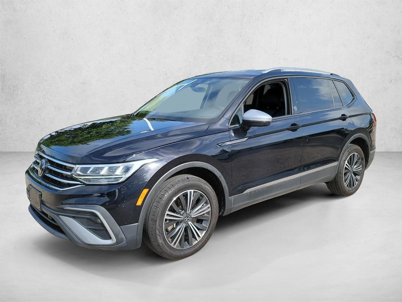 Thumbnail: 2024 Volkswagen Tiguan - 1