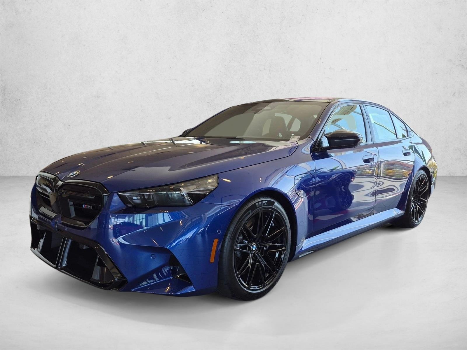 Thumbnail: 2027 BMW M5 - 1
