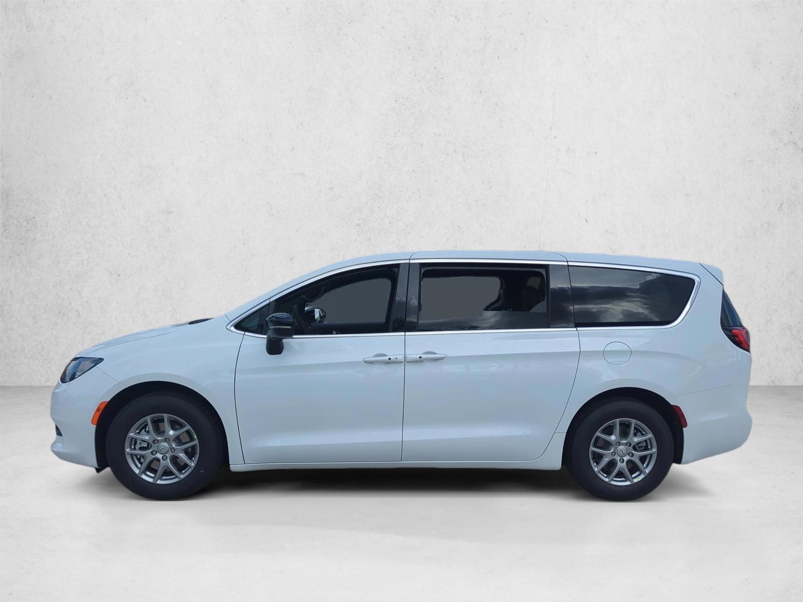Thumbnail: 2026 Chrysler Voyager - 2