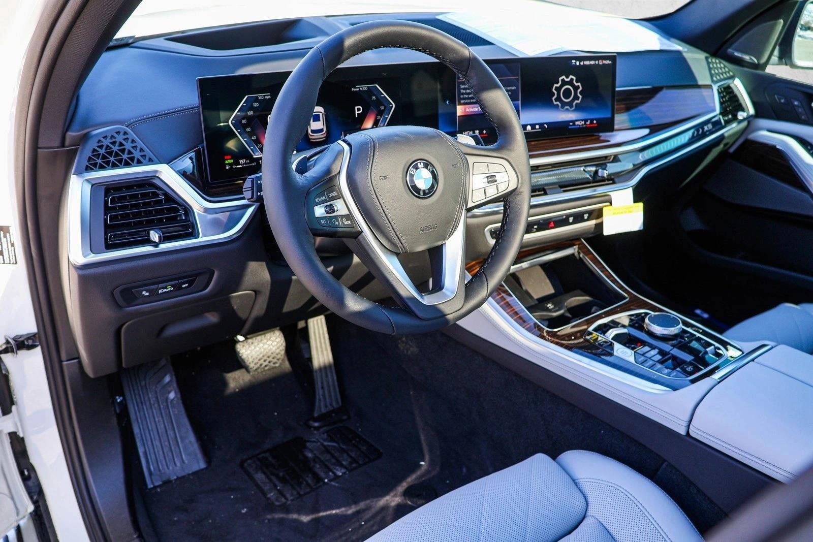 Thumbnail: 2026 BMW X5 - 3