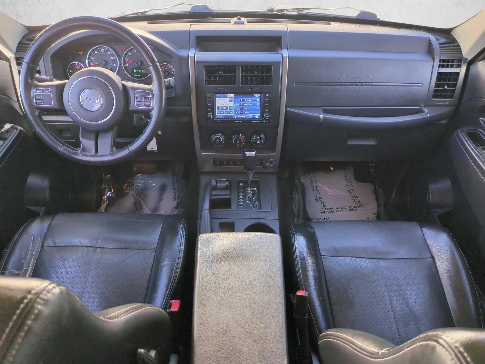 Thumbnail: 2012 Jeep Liberty - 3