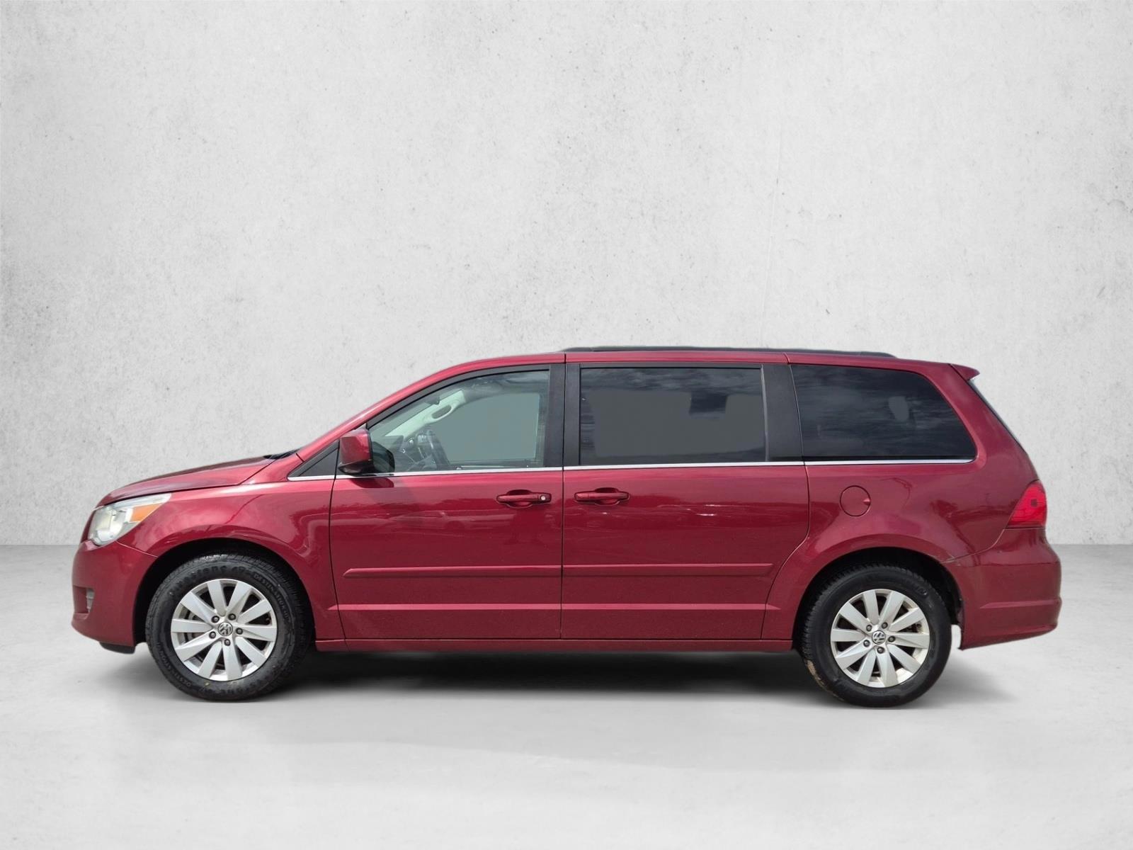 Thumbnail: 2012 Volkswagen Routan - 2