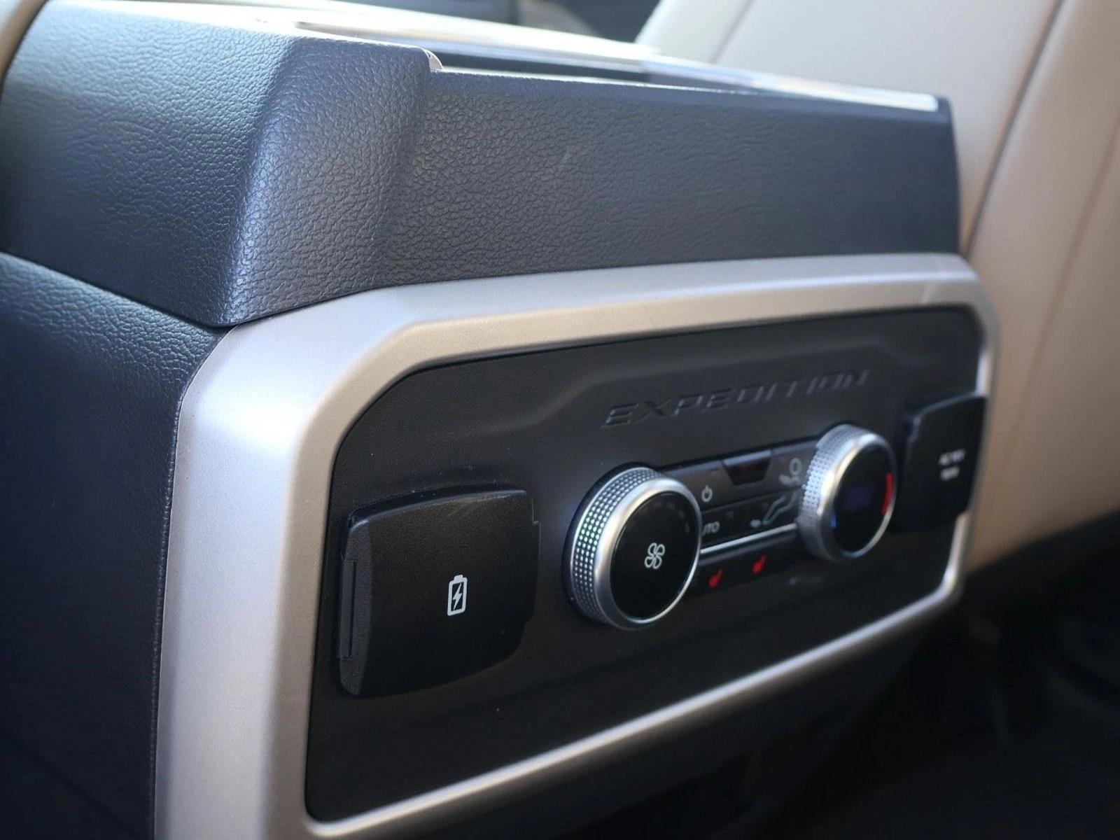 Thumbnail: 2022 Ford Expedition MAX - 4