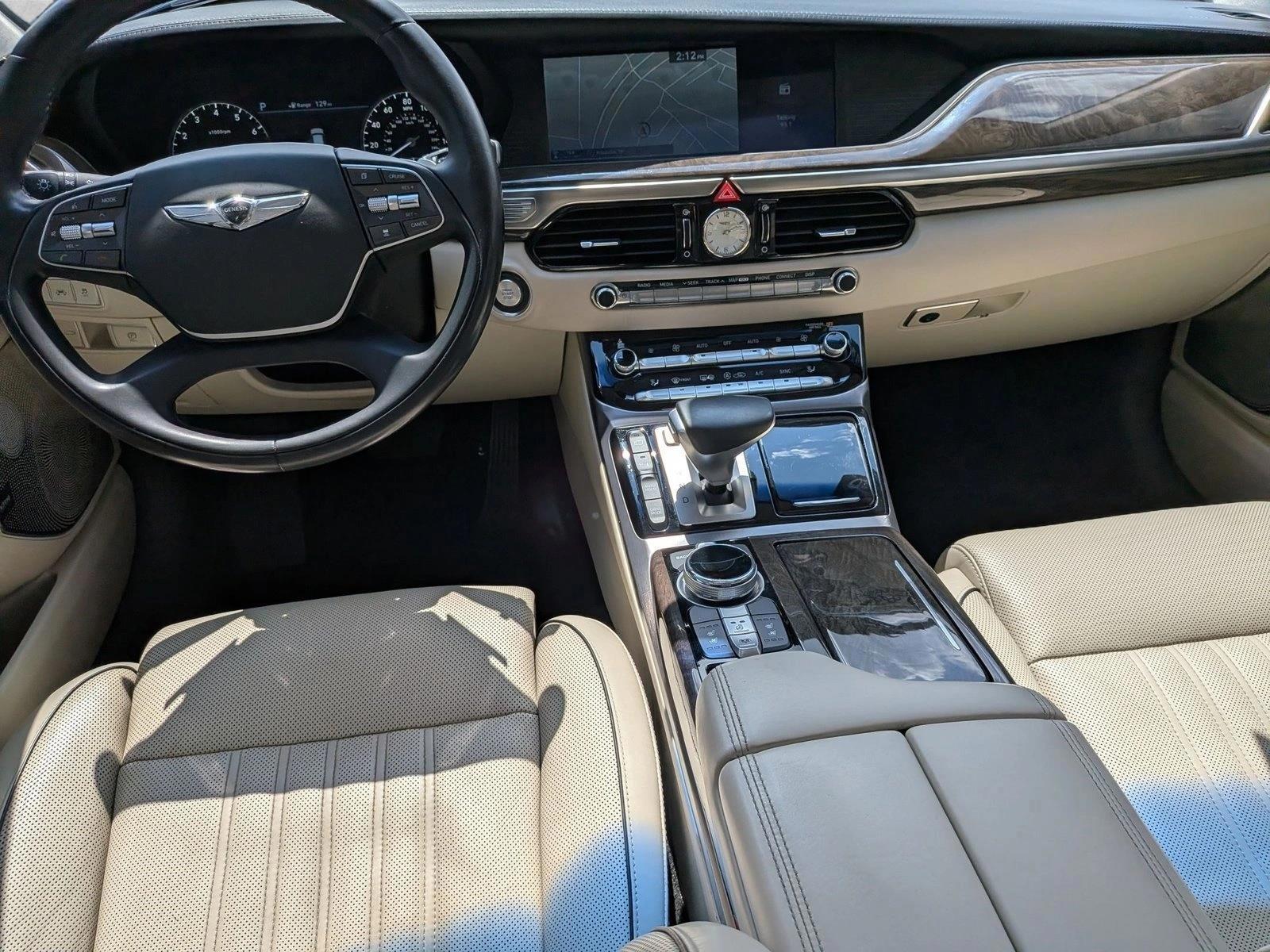 Thumbnail: 2019 Genesis G90 - 3