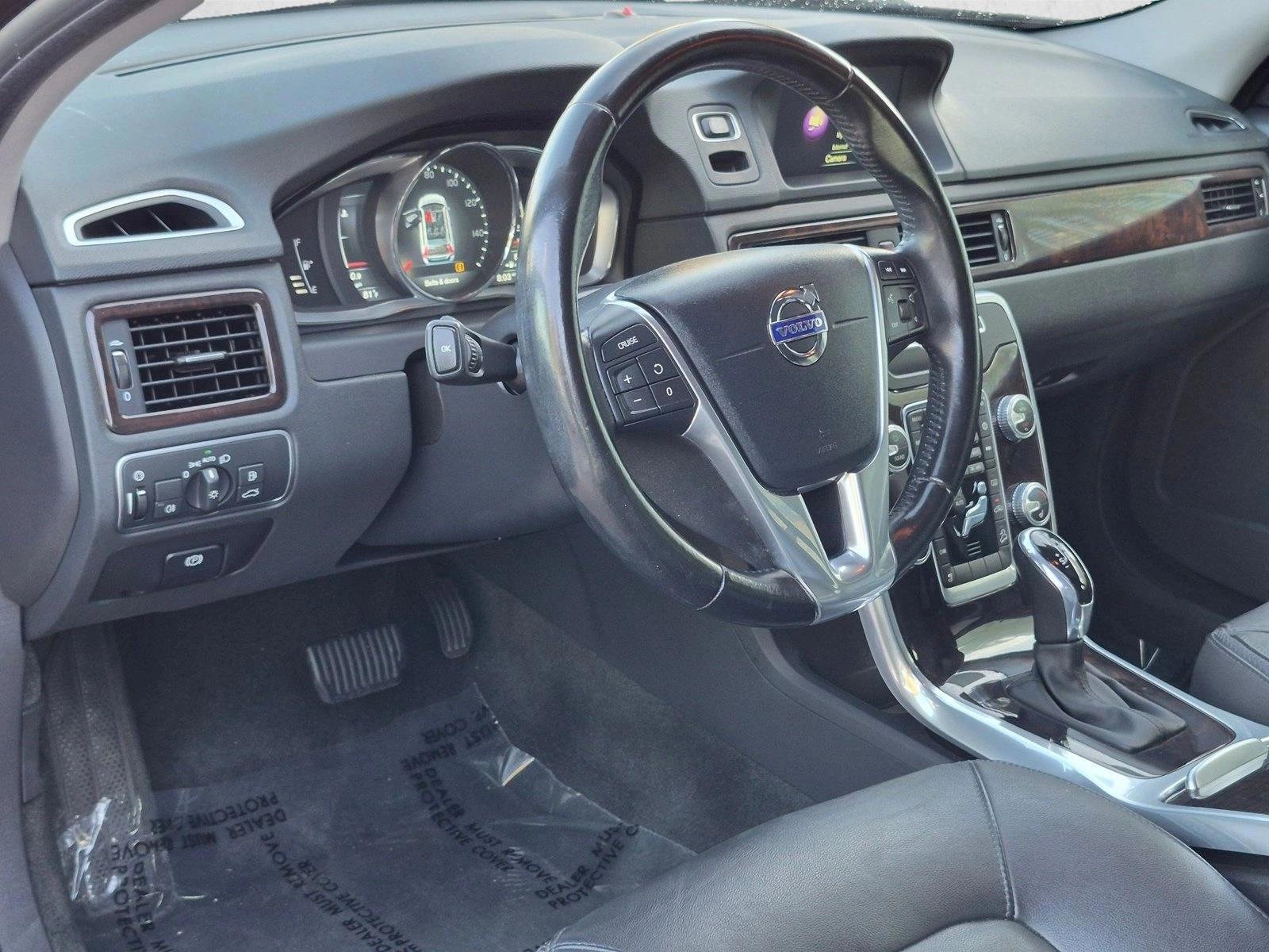 Thumbnail: 2016 Volvo XC70 - 3