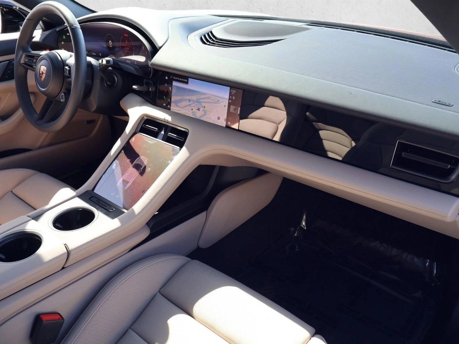 2026 Porsche Taycan Base - Photo 25