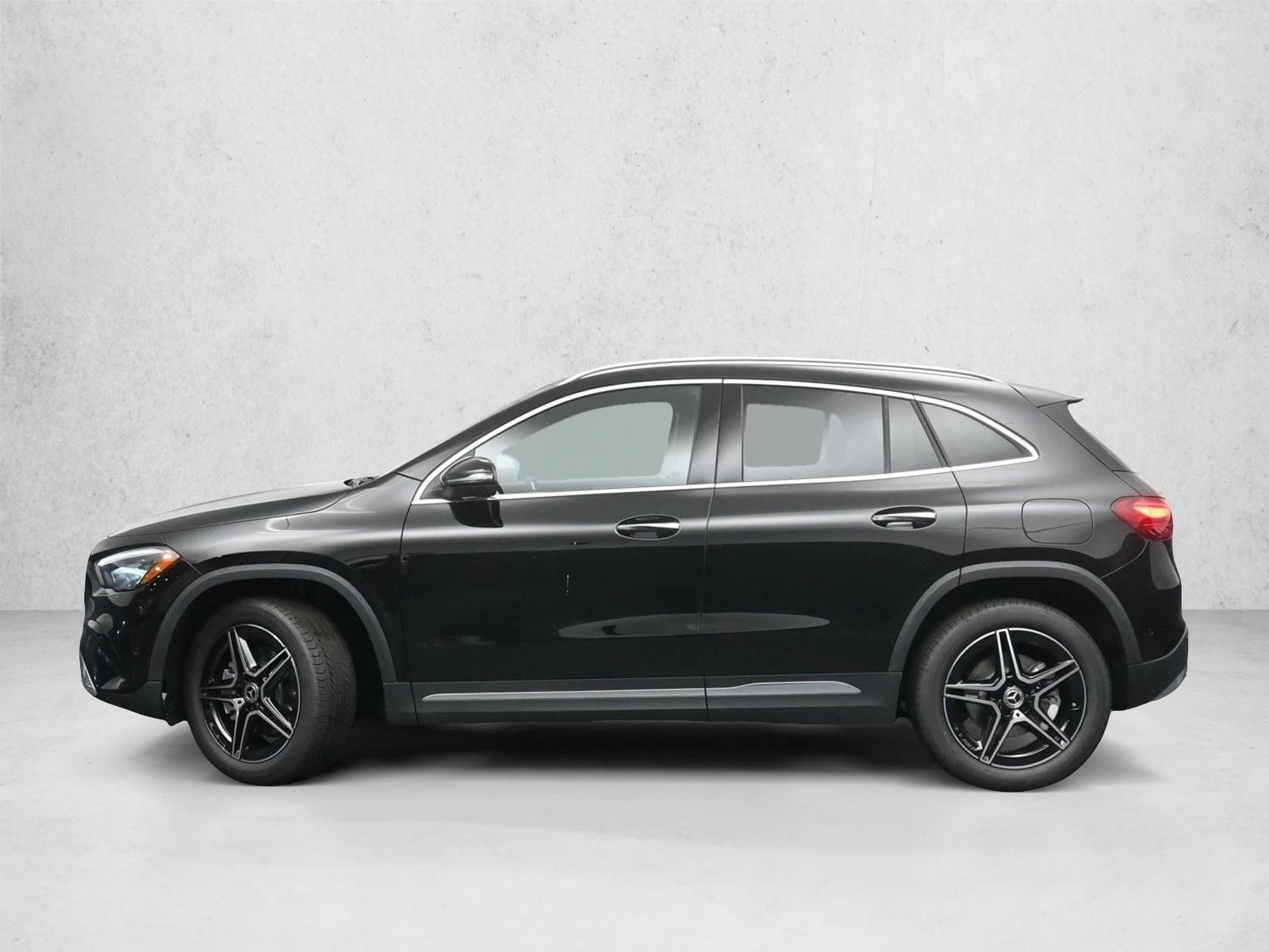 Thumbnail: 2026 Mercedes-Benz GLA - 4