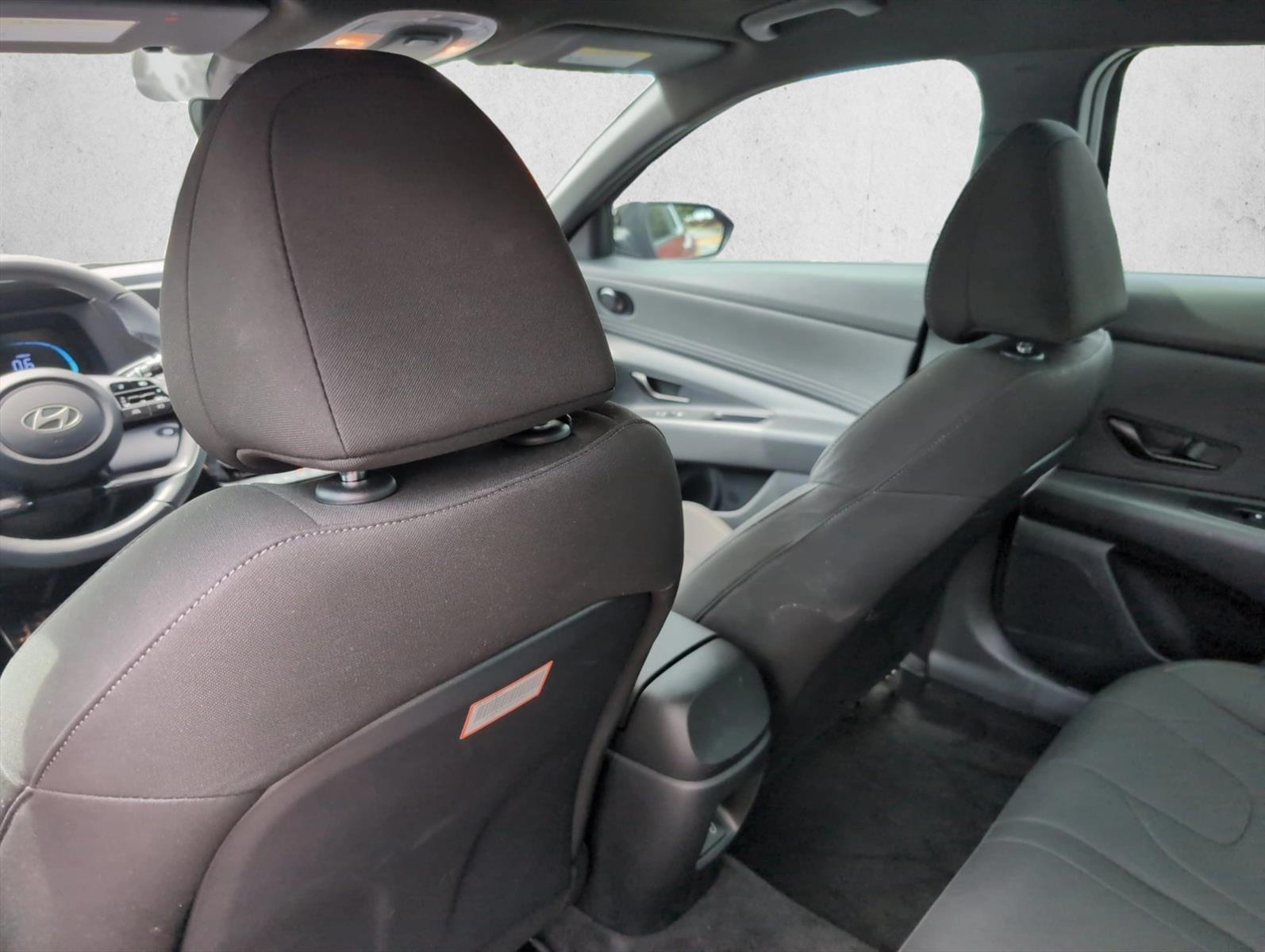 Thumbnail: 2025 Hyundai Elantra - 4