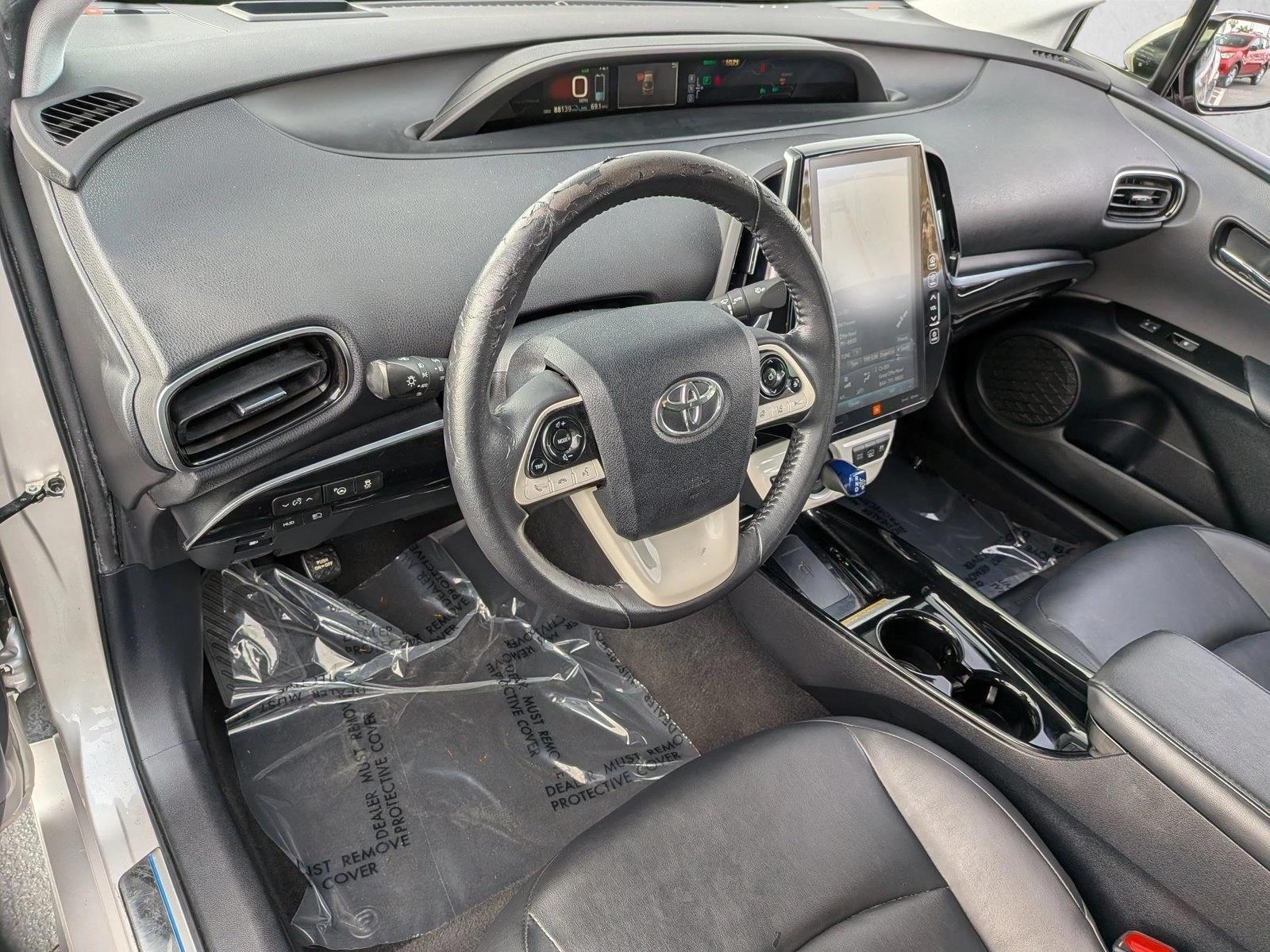 Thumbnail: 2017 Toyota Prius Prime - 4