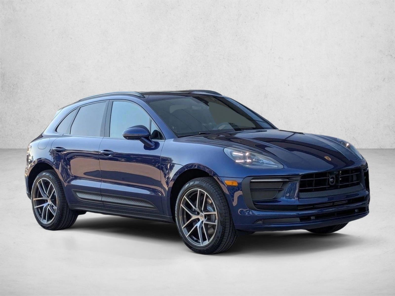 2026 Porsche Macan T - Photo 7