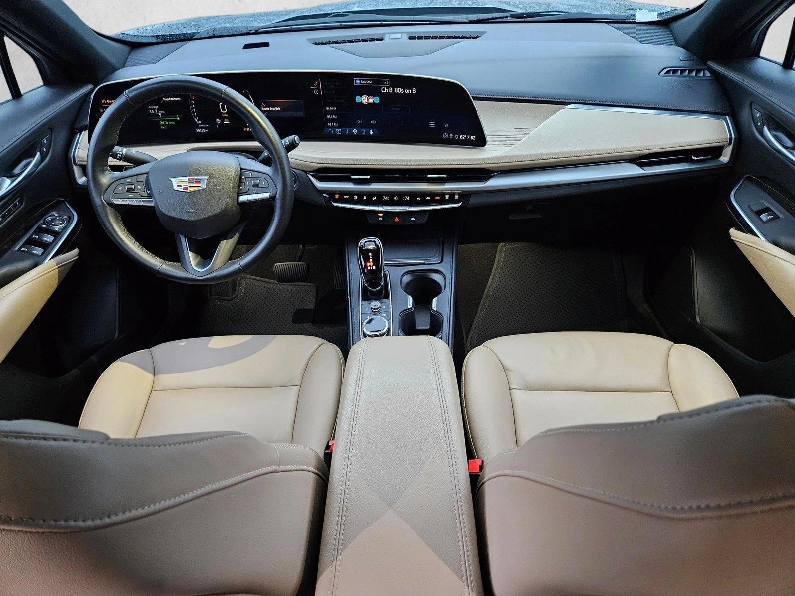 Thumbnail: 2025 Cadillac XT4 - 4