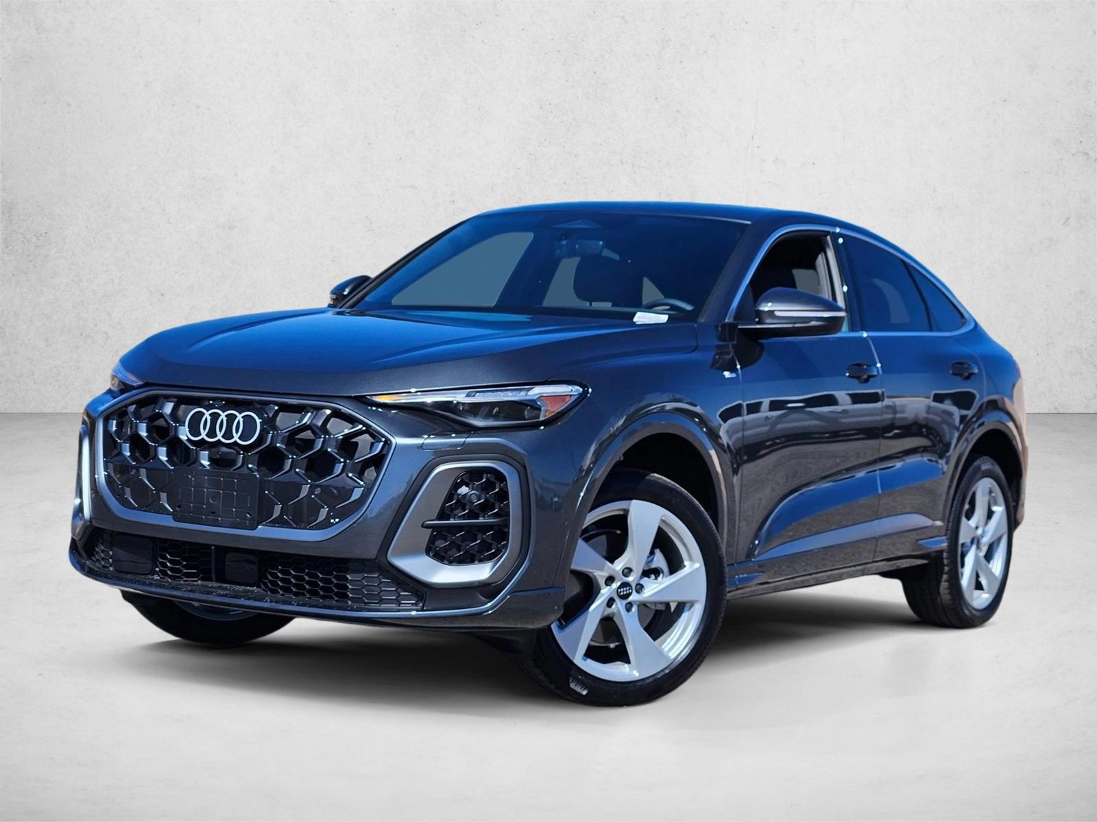 Thumbnail: 2026 Audi Q5 - 1