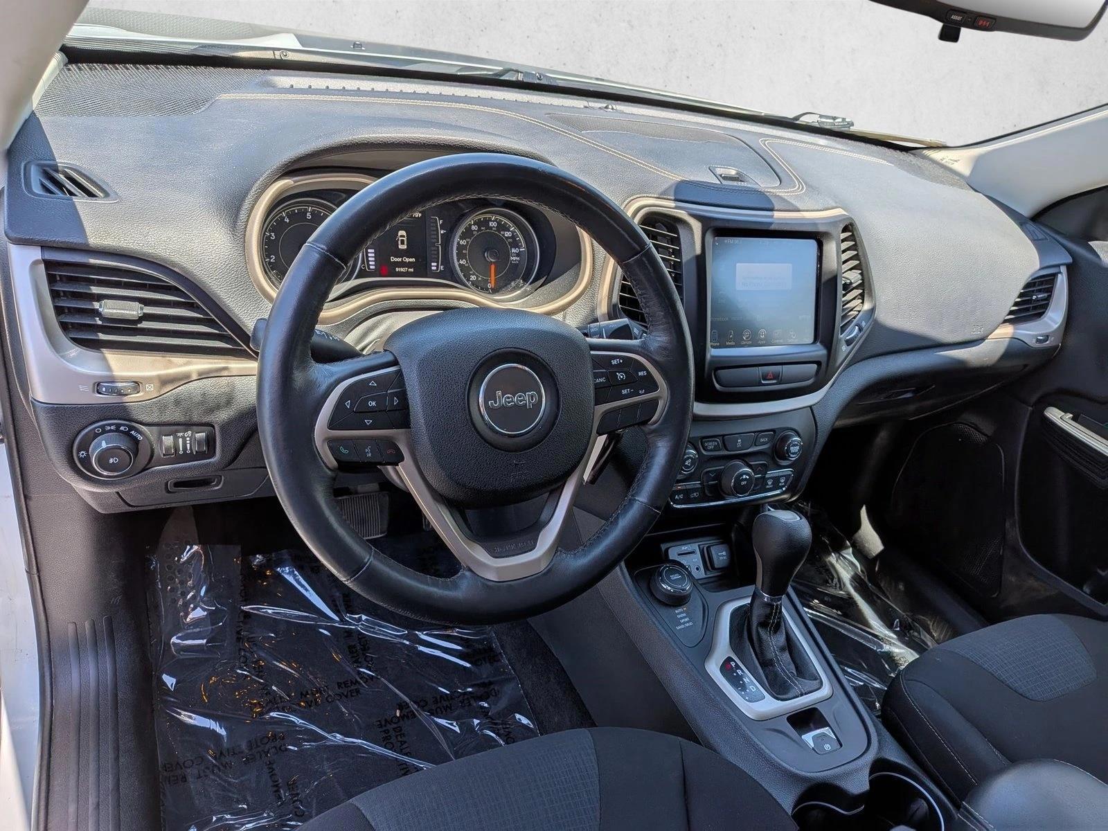 Thumbnail: 2016 Jeep Cherokee - 3