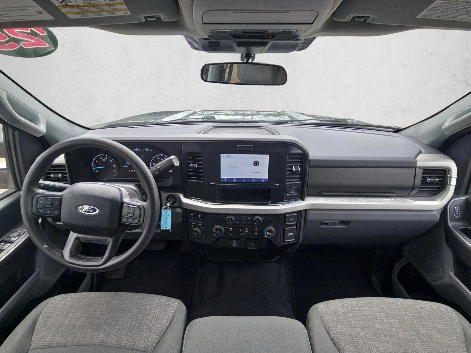 Thumbnail: 2025 Ford Econoline - 3
