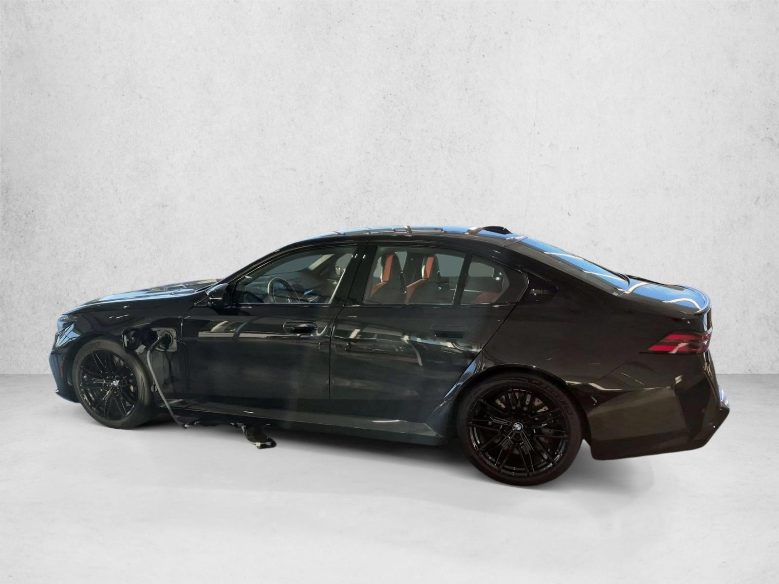 Thumbnail: 2026 BMW M5 - 2
