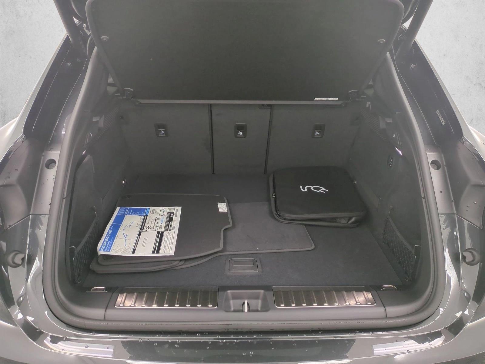 2026 Porsche Macan Base - Photo 19