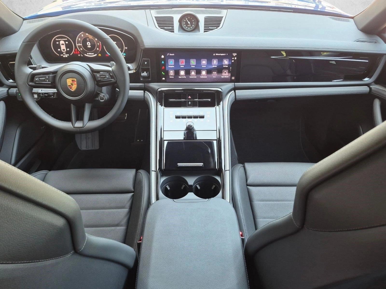Thumbnail: 2026 Porsche Panamera - 4