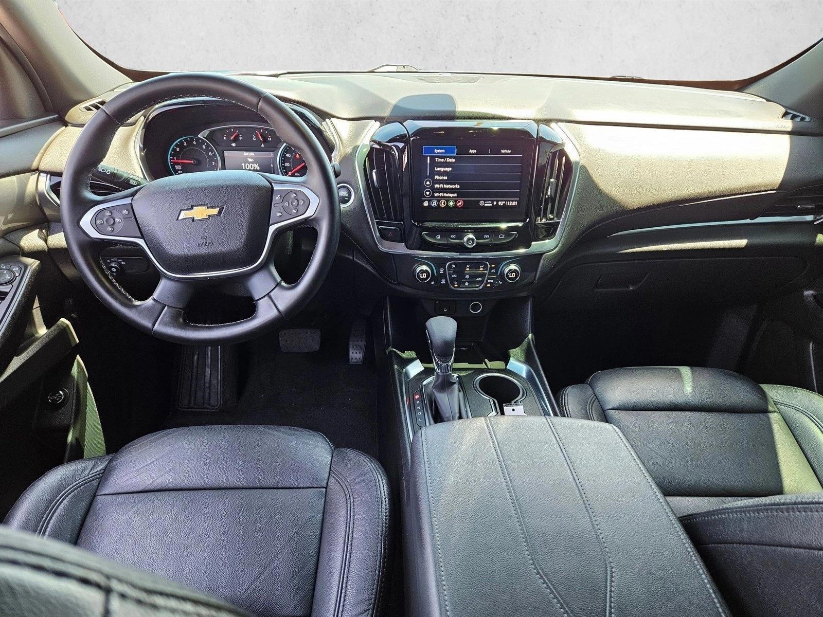 Thumbnail: 2023 Chevrolet Traverse - 3