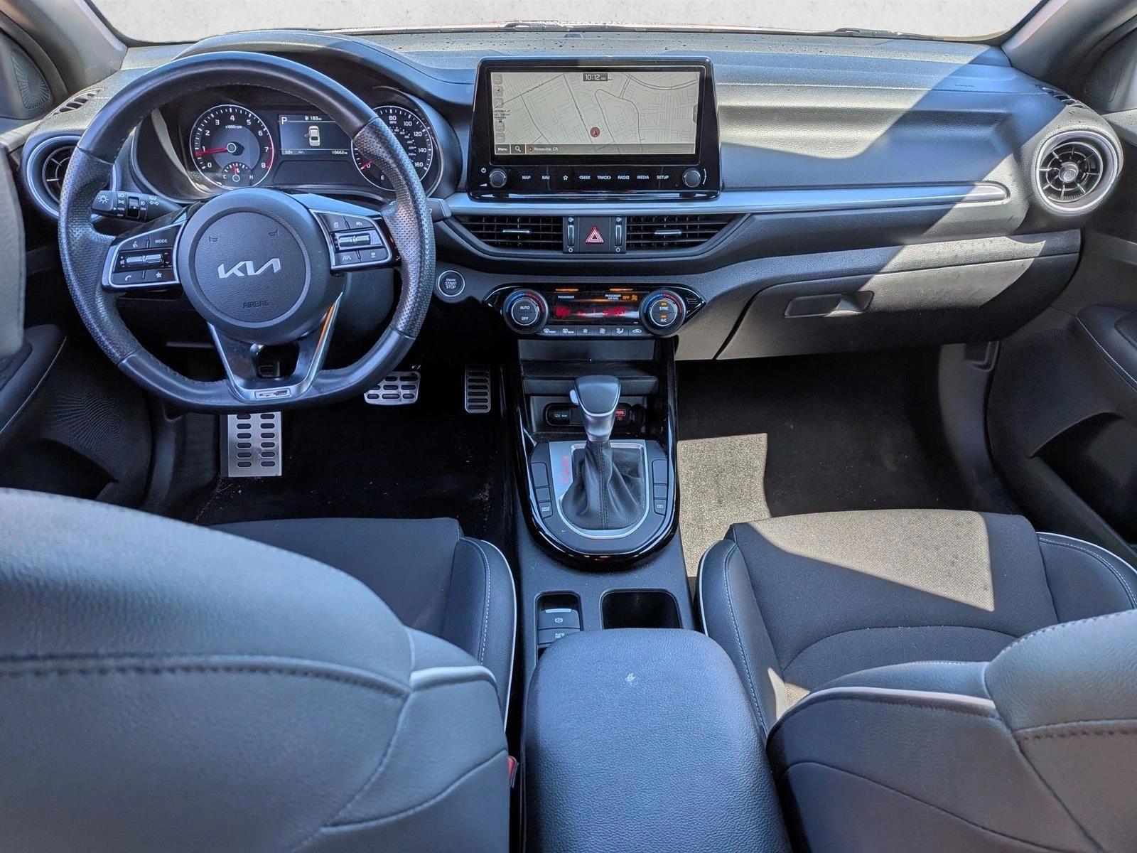 Thumbnail: 2024 Kia Forte - 3