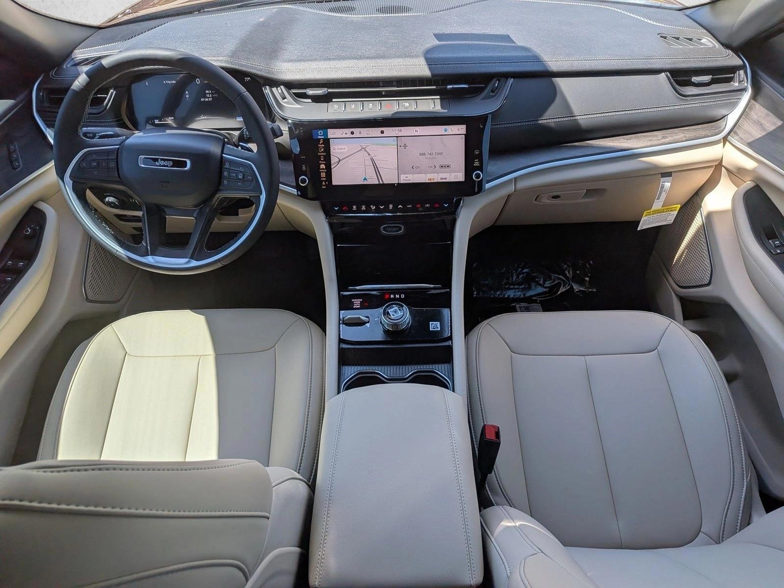 Thumbnail: 2026 Jeep Grand Cherokee - 3