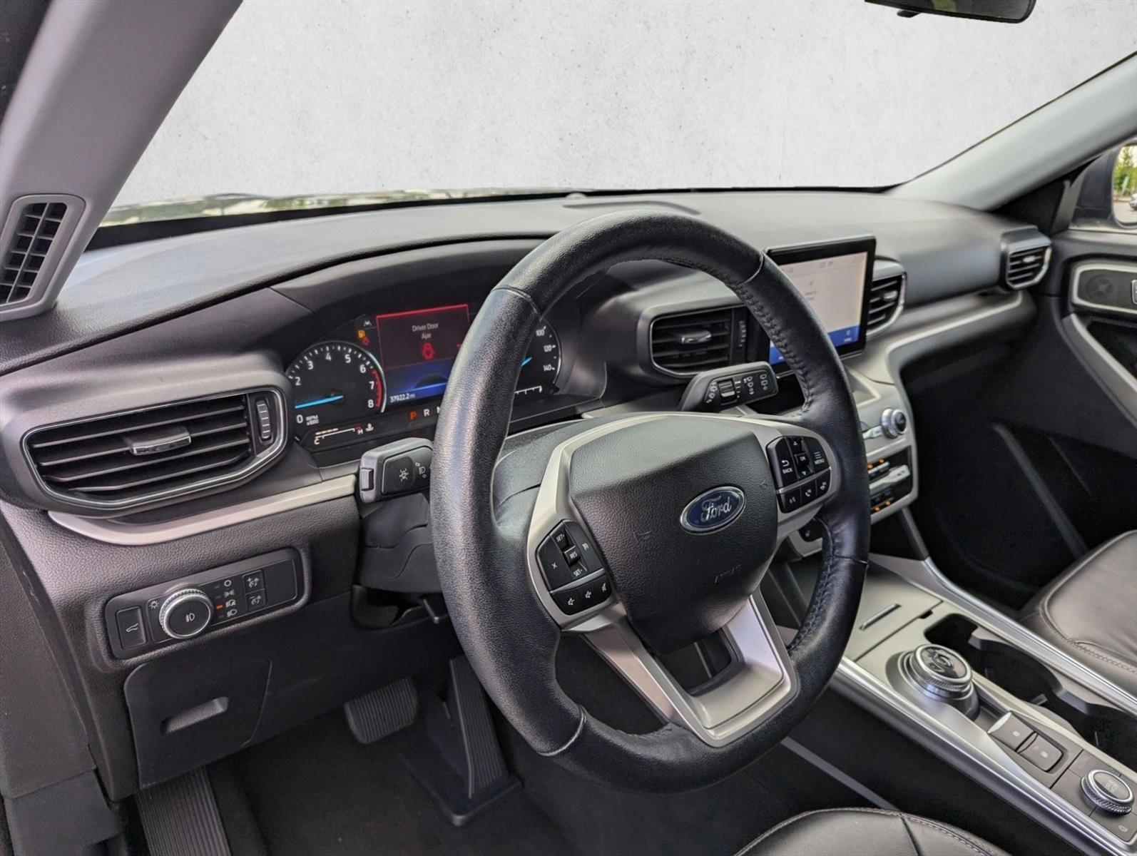 Thumbnail: 2022 Ford Explorer - 3