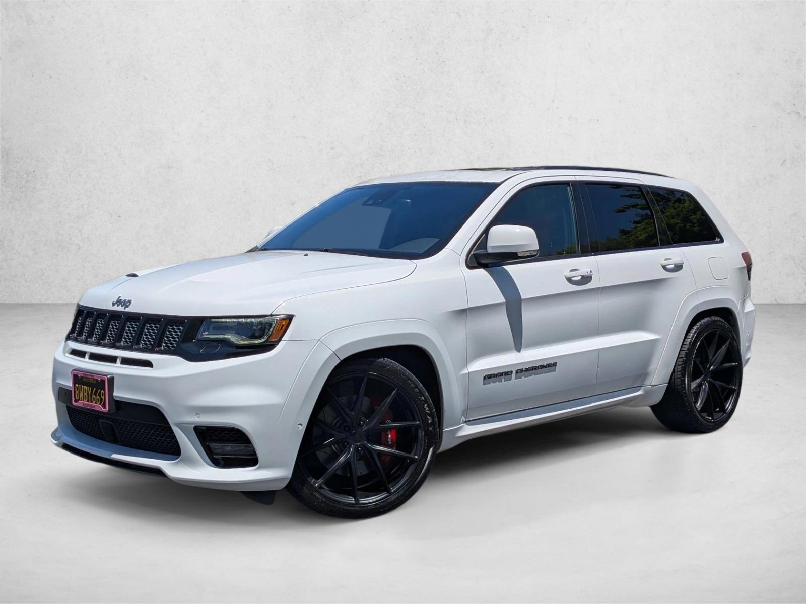 Thumbnail: 2017 Jeep Grand Cherokee - 1