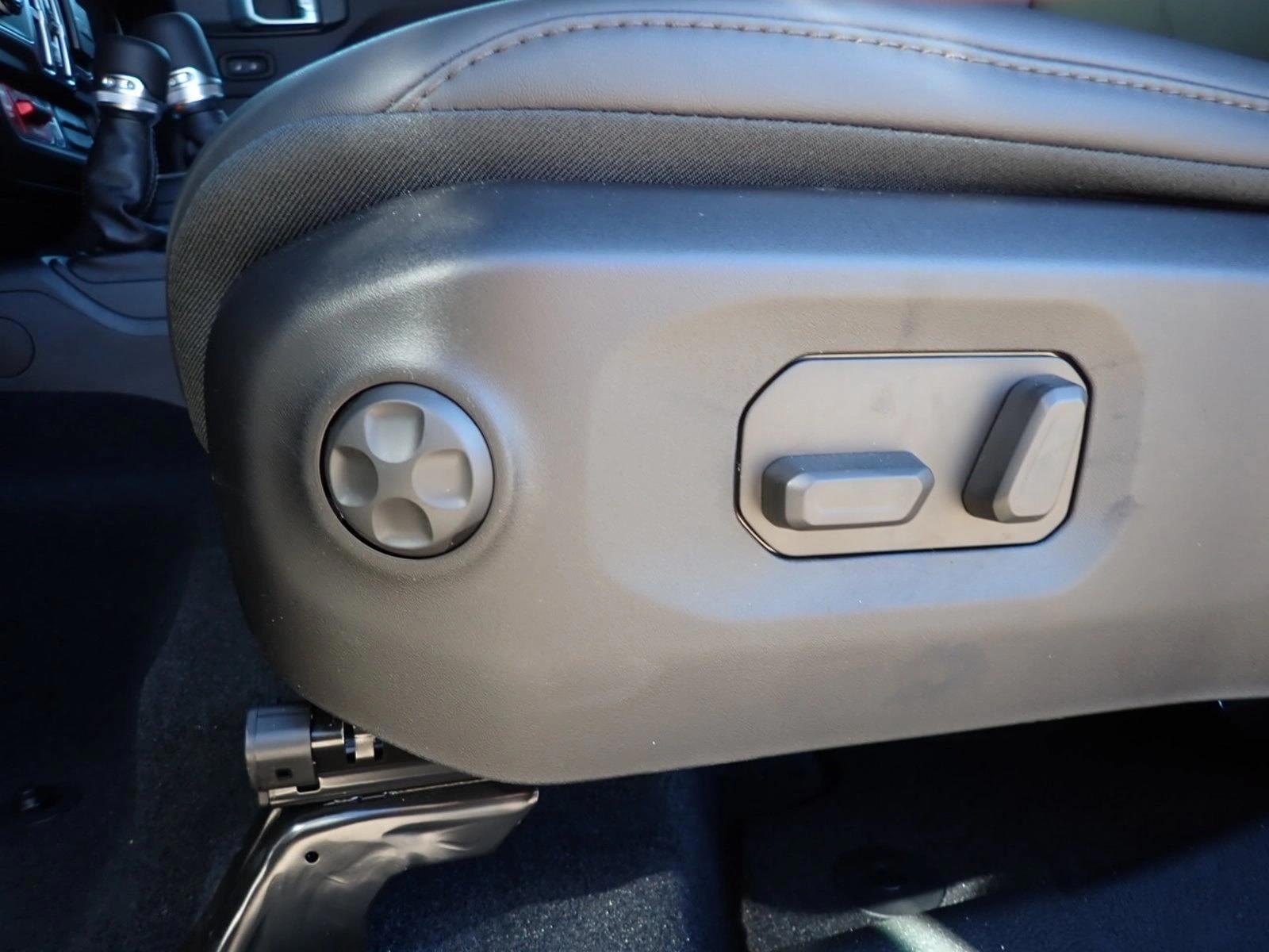 Thumbnail: 2027 Jeep Wrangler - 4