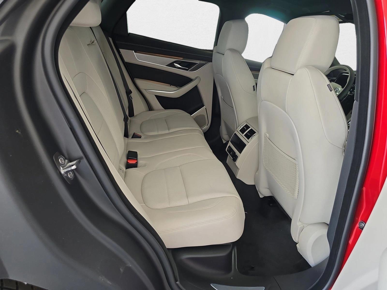 2026 Jaguar F-Pace R-Dynamic S - Photo 8