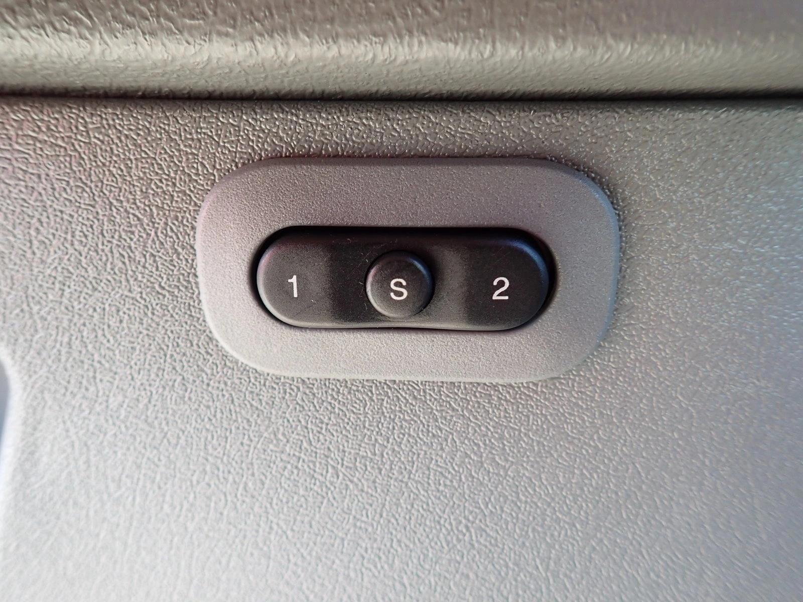 Thumbnail: 2006 Jeep Grand Cherokee - 4