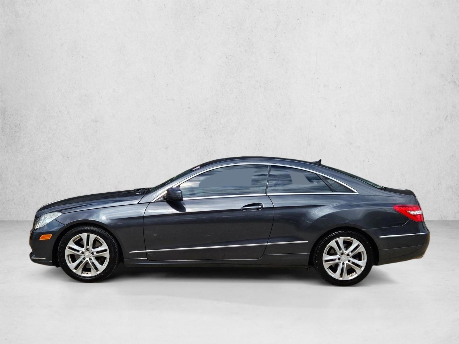 Thumbnail: 2010 Mercedes-Benz E-Class - 2