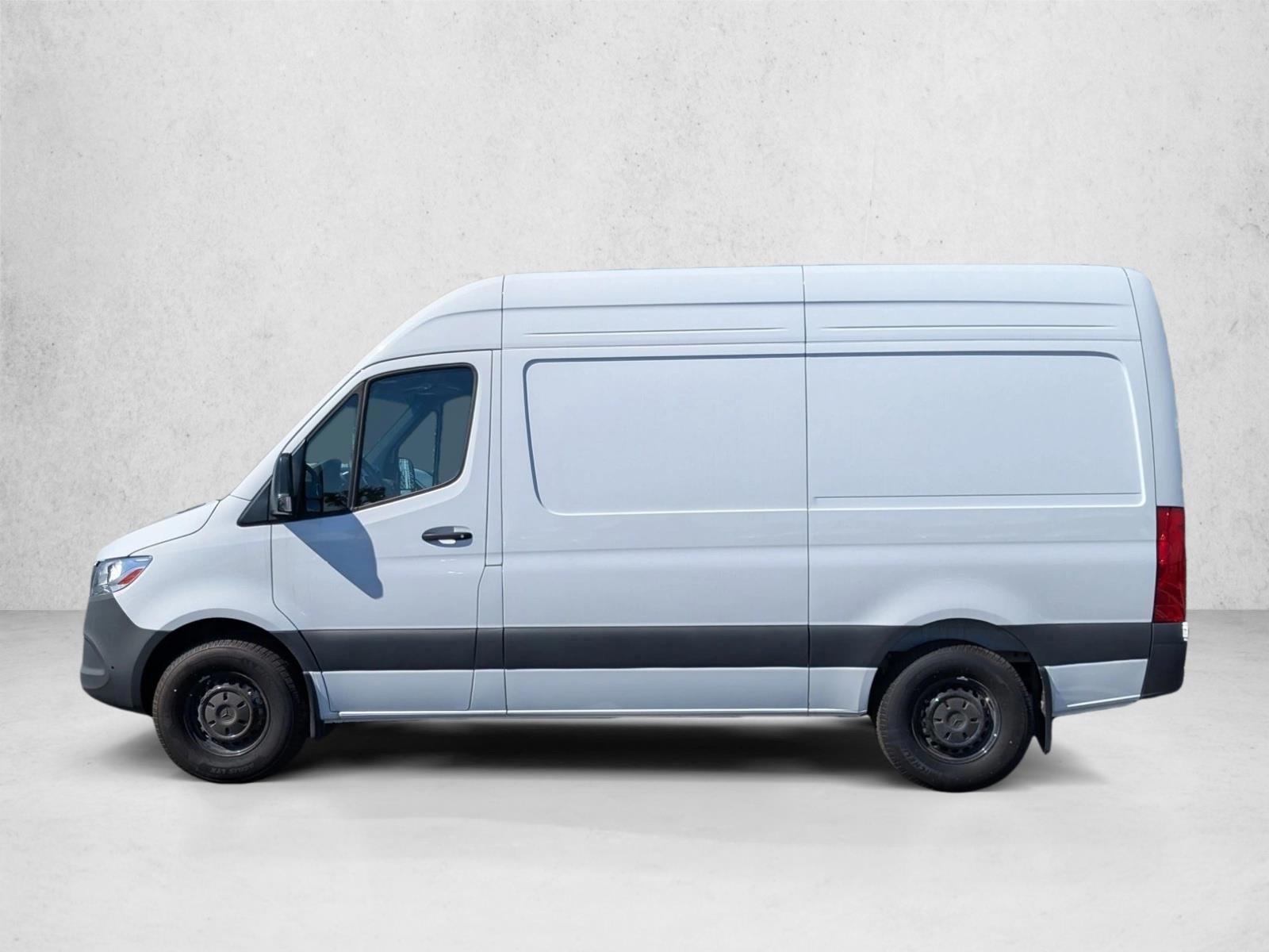 Thumbnail: 2025 Mercedes-Benz Sprinter - 2