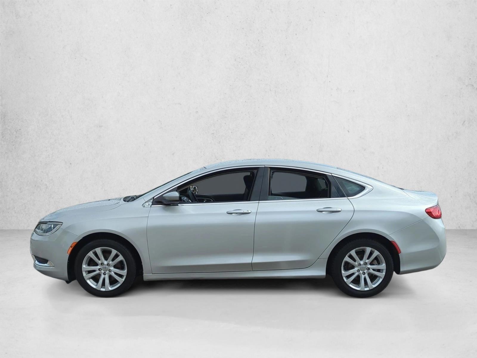 Thumbnail: 2015 Chrysler 200 - 2