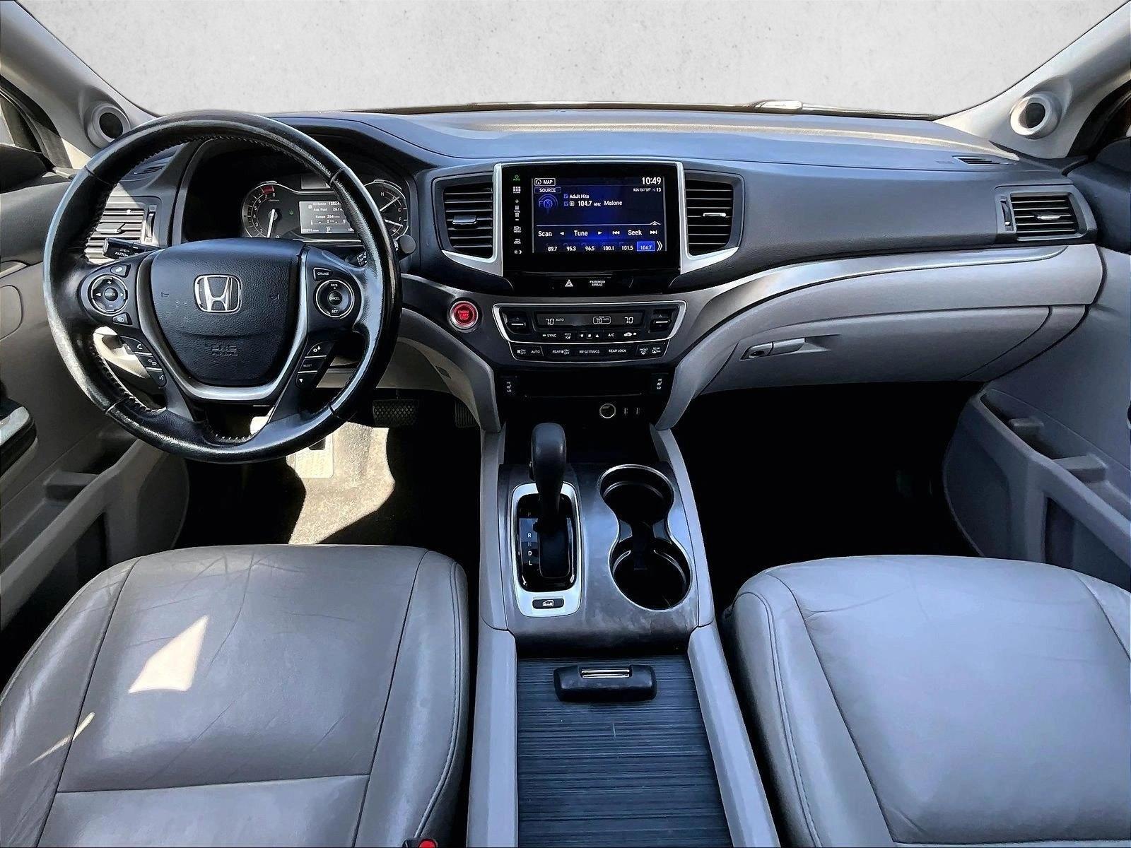 Thumbnail: 2016 Honda Pilot - 3