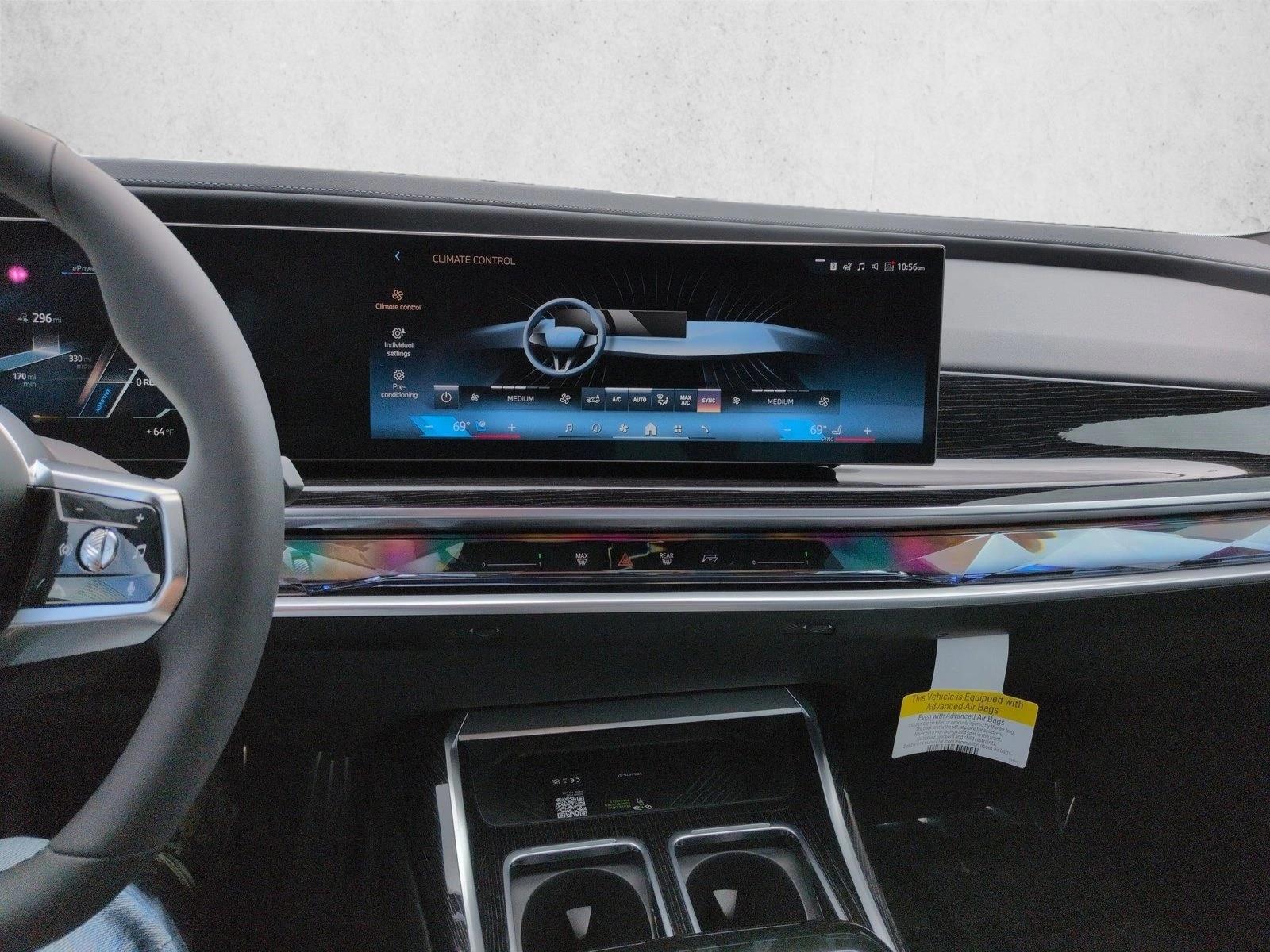 2026 BMW i7 50 - Photo 12