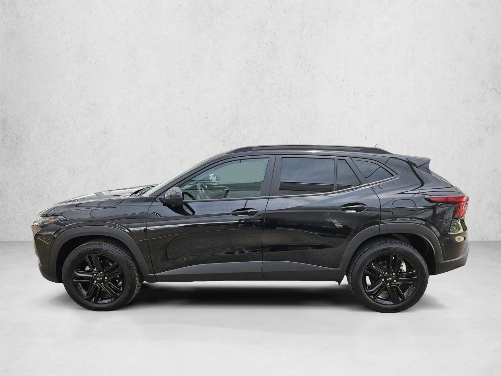 Thumbnail: 2025 Chevrolet Trax - 2