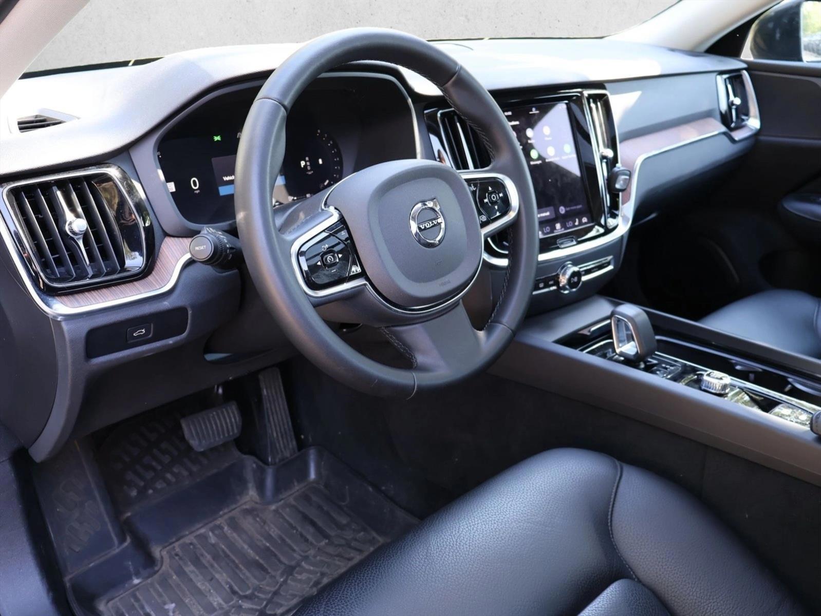 Thumbnail: 2024 Volvo S60 - 3