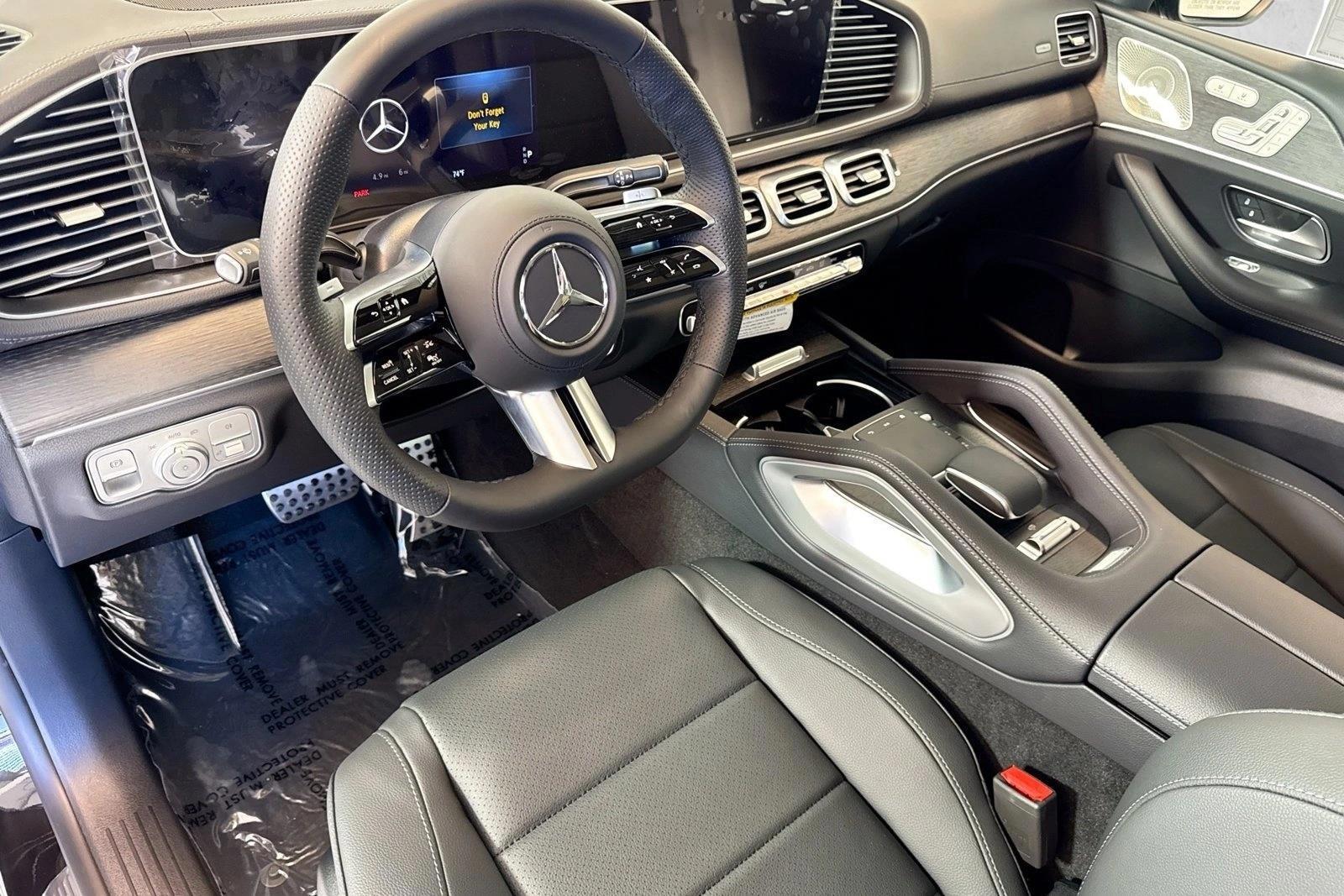 Thumbnail: 2026 Mercedes-Benz GLS - 3