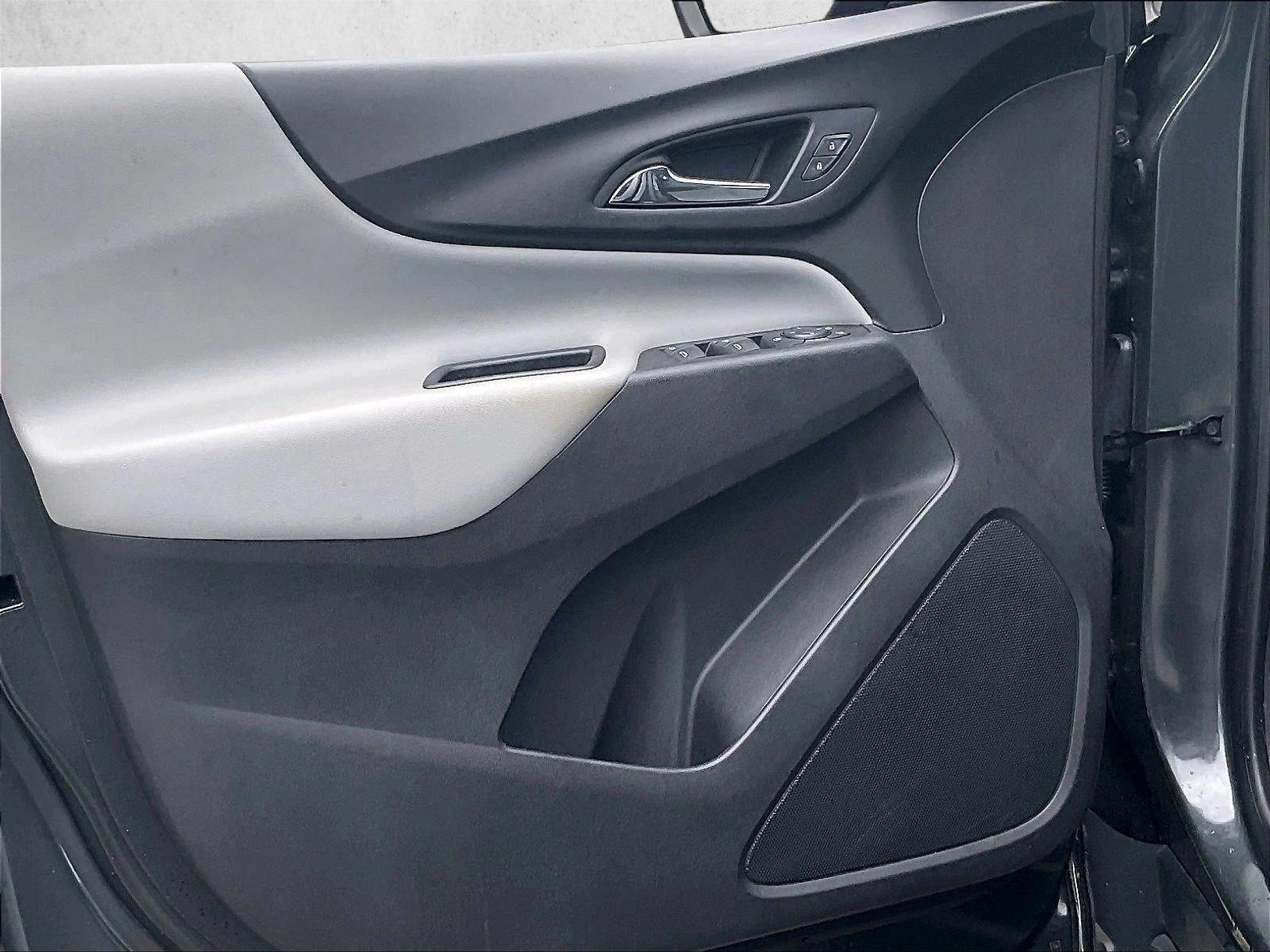 2020 Chevrolet Equinox LS - Photo 18