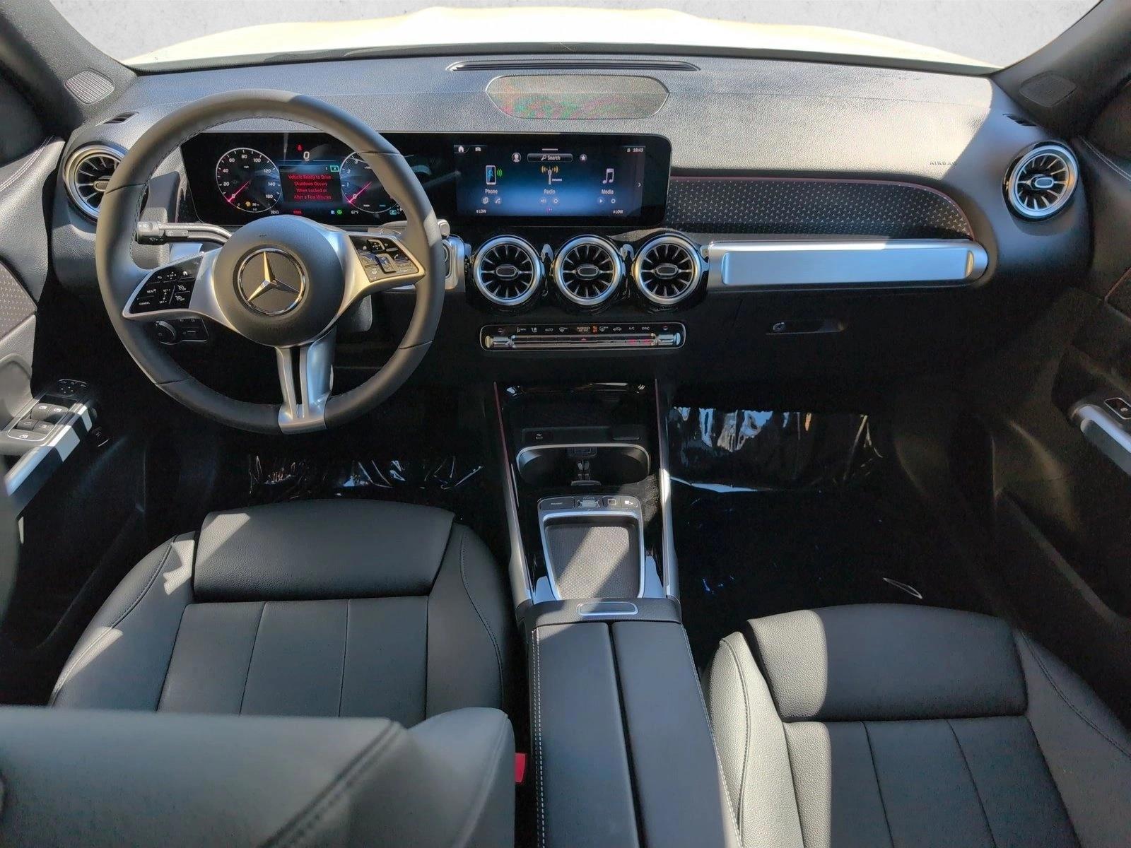 Thumbnail: 2026 Mercedes-Benz GLB - 4