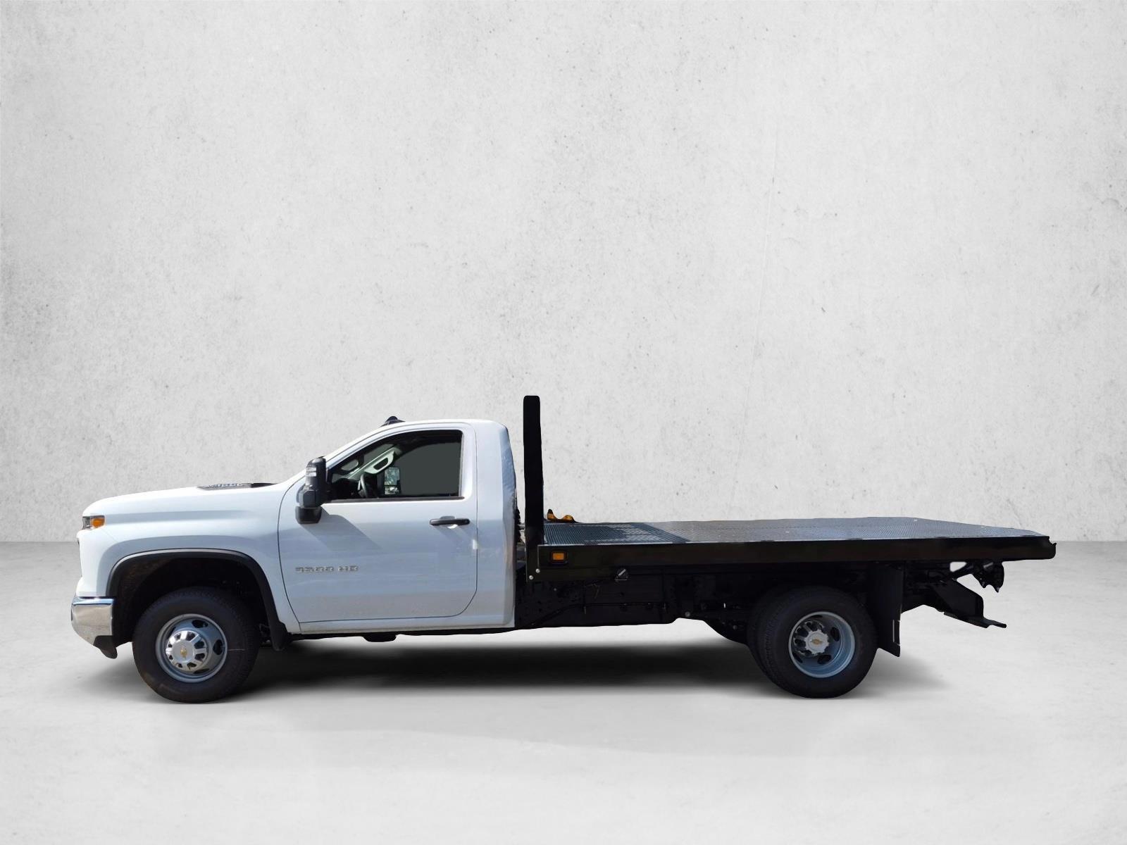 Thumbnail: 2026 Chevrolet Silverado 3500 - 2