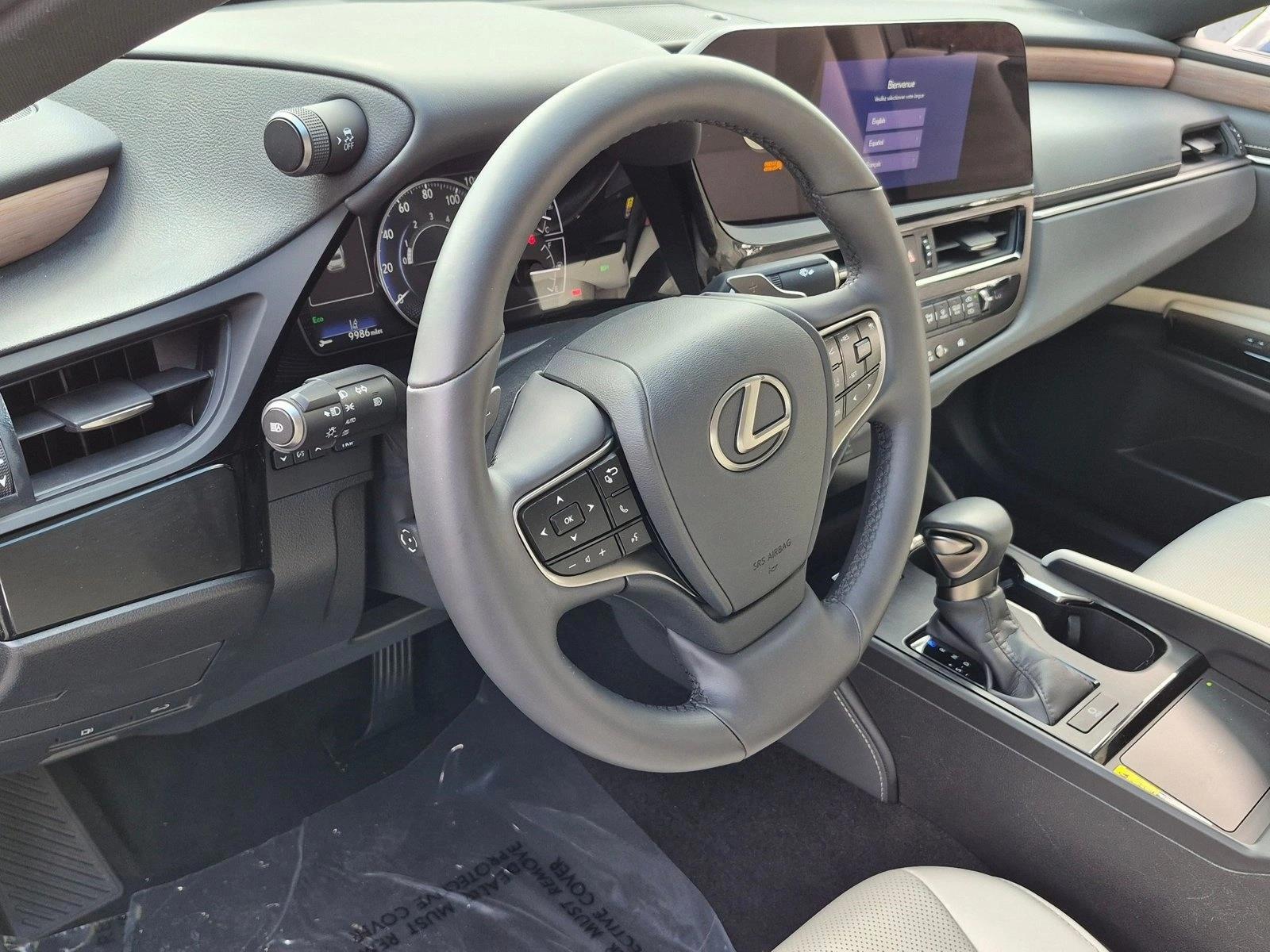 Thumbnail: 2024 Lexus ES - 3