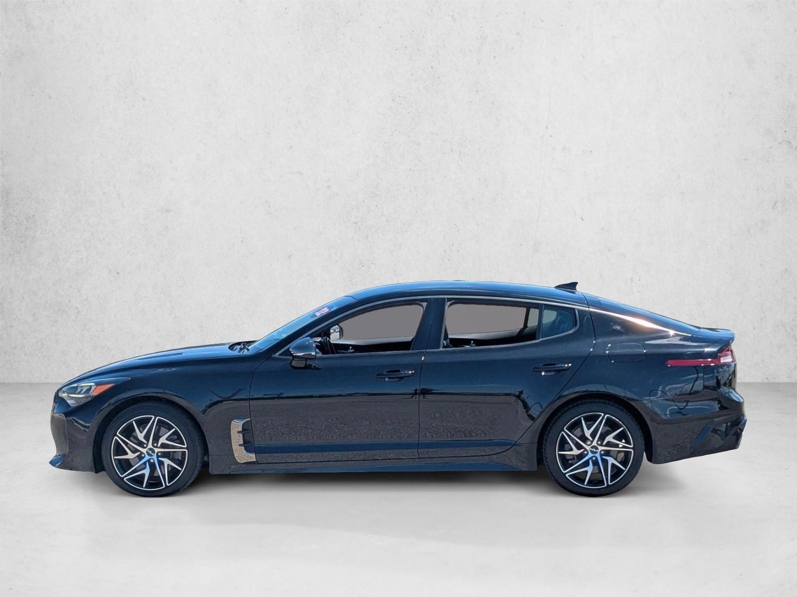 Thumbnail: 2022 Kia Stinger - 2