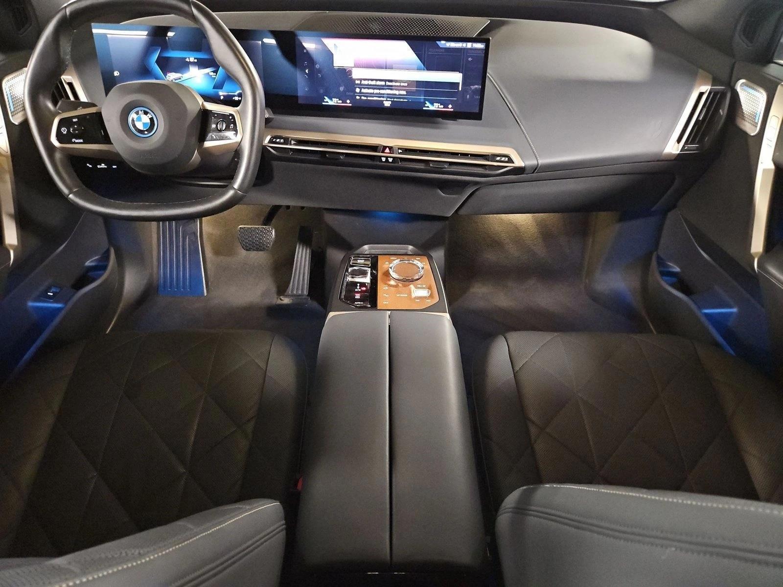 Thumbnail: 2023 BMW iX - 3