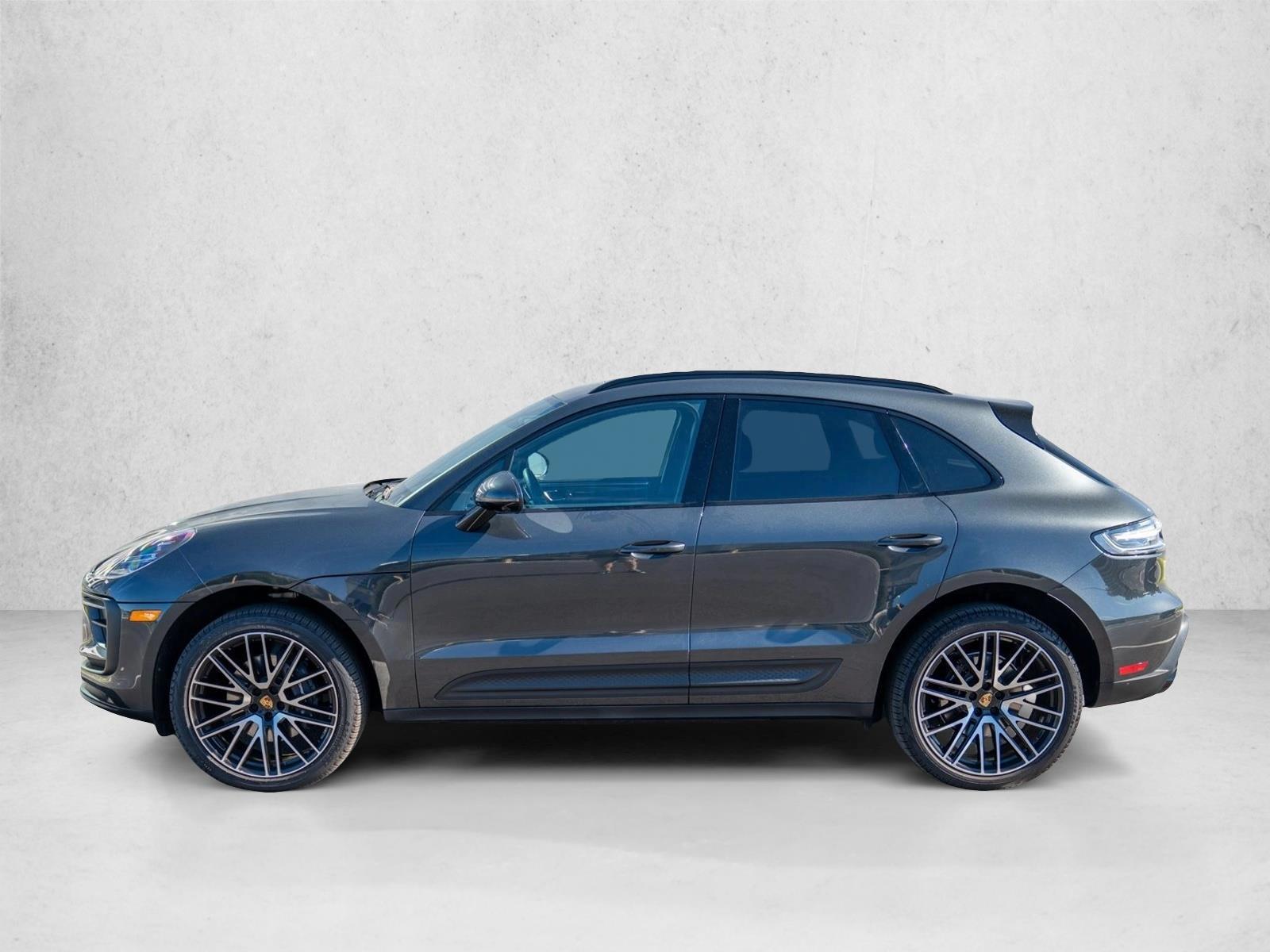 Thumbnail: 2026 Porsche Macan - 2
