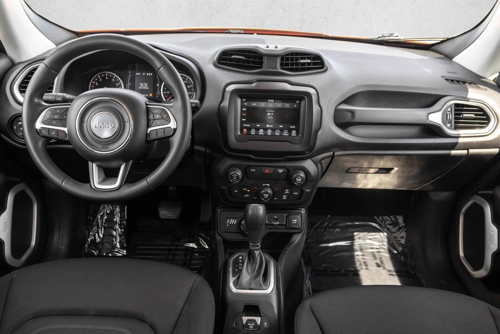 Thumbnail: 2019 Jeep Renegade - 4